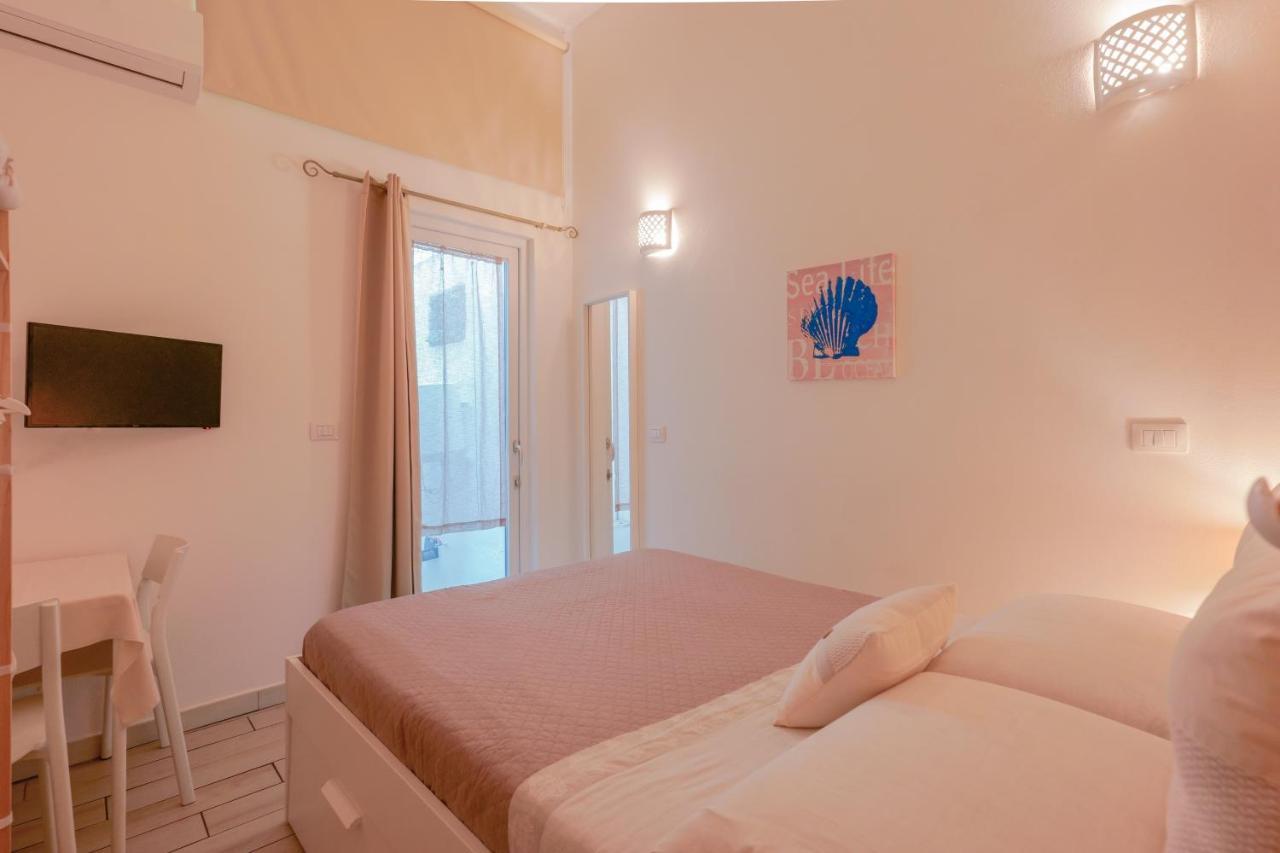 Approdo Rooms - Eja Sardinia Cagliari Exterior photo